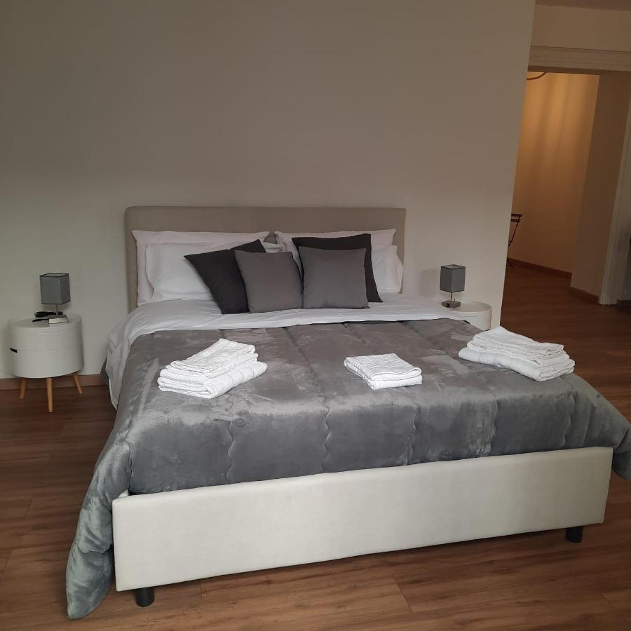 Quattrocantiapartments Palermo Esterno foto